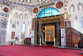 ibrahim-bostanci-cami-minber-kulahi-1dae